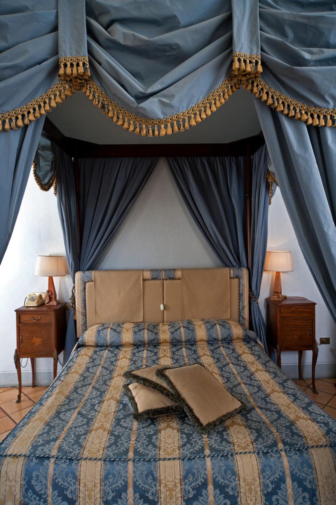 Hotel Palazzo Dragoni à Spolète Extérieur photo
